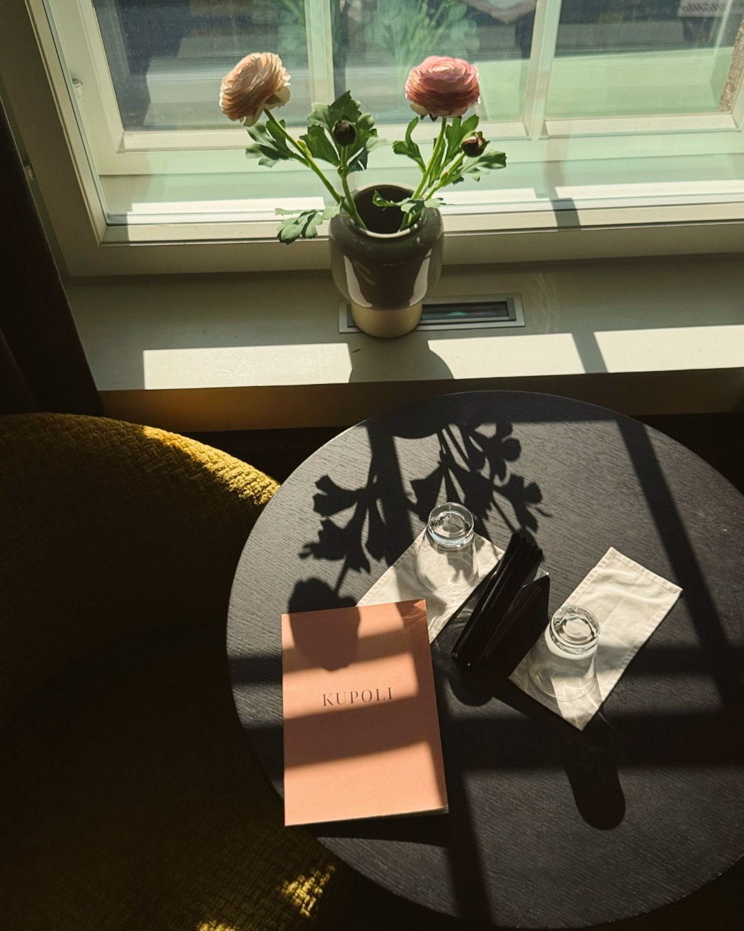 Happy Vappu from Kupoli Bar! ✨
Originally a celebration of workers and students, Vappu marks the arrival of spring and the start of brighter days in Finland.
We’re open today from 5 PM to 1 AM and tomorrow from 2 PM to 11 PM – come celebrate with us above the roofs of Helsinki! 🍸
#KupoliBar #Vappu #MayDay #SpringCelebration #Helsinki #Cocktails