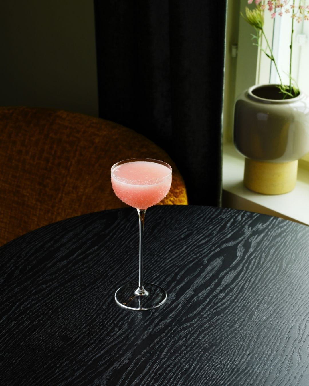 Let us introduce our July cocktail: Velvet Siesta Margarita – Fresh, Fruity & Summery. 🌸
A Nordic Twist on a Mexican Classic. Experience the Kupoli-style Margarita — a refreshing fusion of cultures and flavours. Bright, bold, and irresistibly unique.
Available only at Kupoli bar during the month of July. Get yours before summer slips away!
#KupoliHelsinki #SummerAtKupoli #CocktailBarHelsinki #SummerMenu #NHCollectionHelsinkiGrandHansa