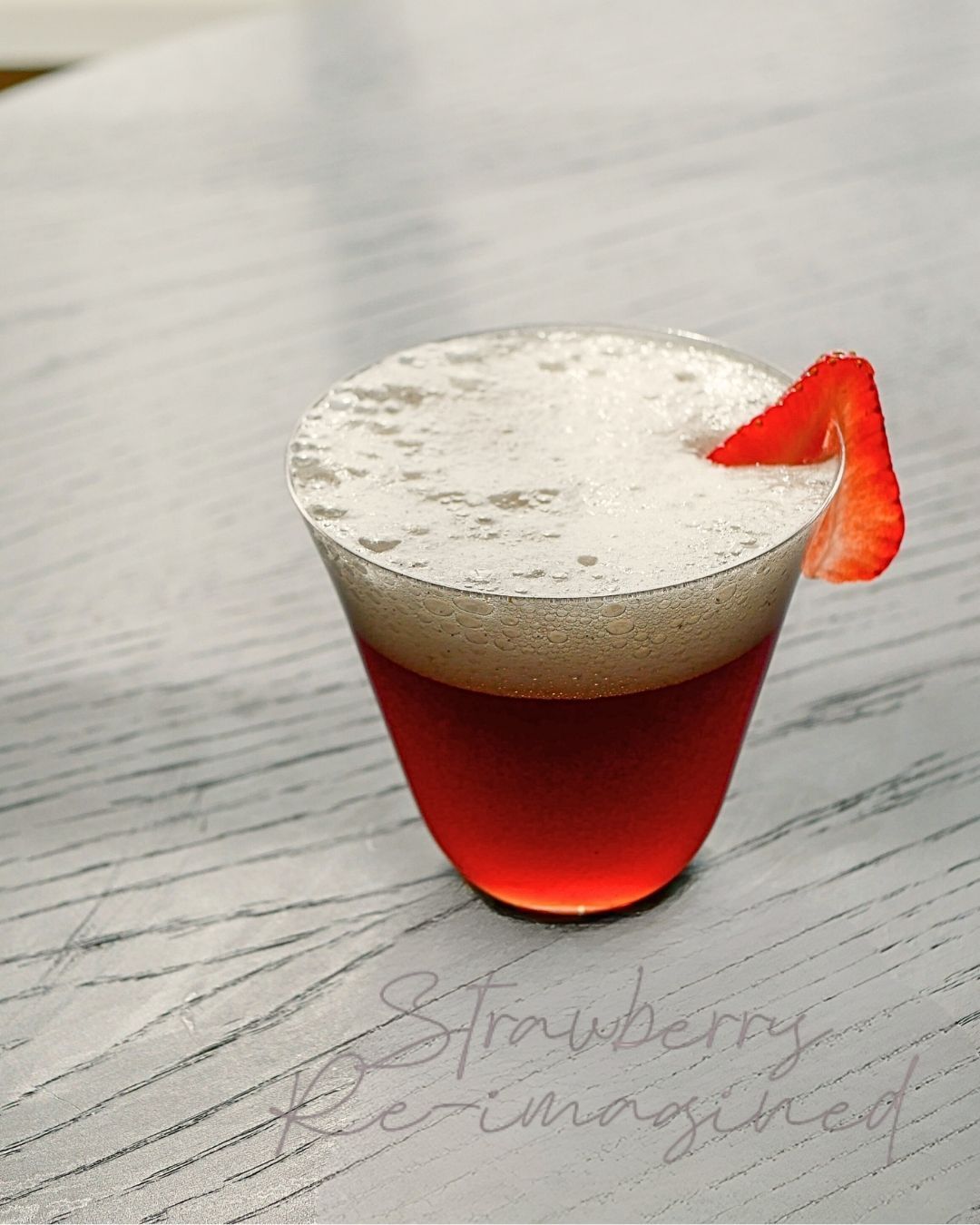 Strawberry Re-Imagined – berry, bitter & tasty 🍓✨
Sweet meets bitter in this bold and elegant summer cocktail. Inspired by the flavours of a strawberry cake, crowned with a velvety lemon-vanilla foam.
Playful, rich, and just the right amount of indulgent.
#KupoliBar #SummerCocktails #HelsinkiCocktails #KupoliSummerMenu #NHCollectionHelsinkiGrandHansa #CocktailsHelsinki
