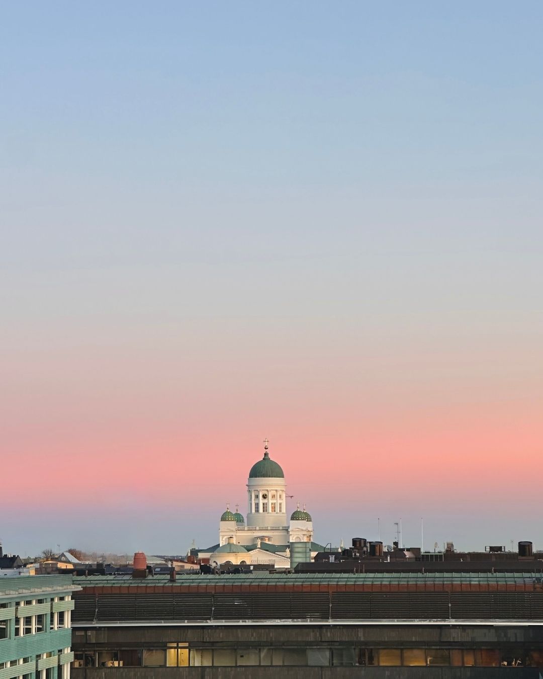 Best Sunset Spot in Helsinki? 🌅
Join us for an unforgettable experience.
📸 @marinacomes
#KupoliBar #HelsinkiSunset #CityViews #KupoliMoments #CocktailsAndViews