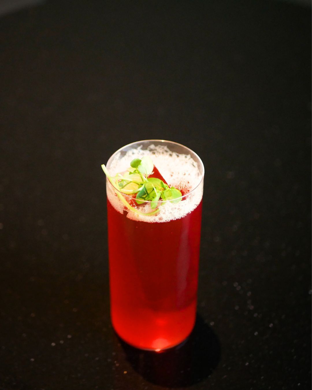 Sorbus Highball - bitter, sour, refreshing 🍋🌿
Bold and bright, Sorbus Highball balances crisp, herbal bitterness with tart rowanberry and zesty lemon. A sparkling Nordic twist that’s as striking as it is unforgettable.
#KupoliBar #AutumnCocktails #HelsinkiCocktails #KupoliAutumnMenu