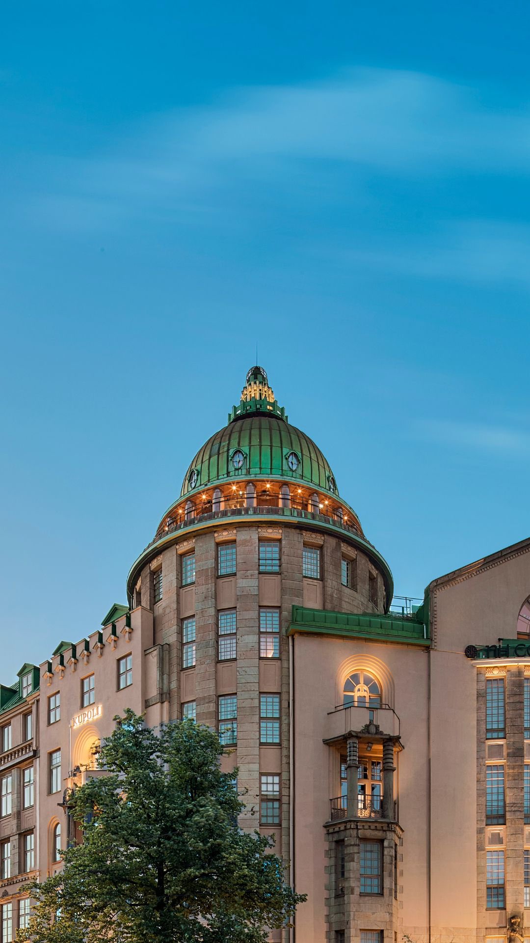 This is your sign to try our autumn menu… before it’s time for something new! 💫 

We’re open:
Tue–Thu 17–01
Fri–Sat 16–01
Mannerheimintie 5, 00100 Helsinki

#KupoliHelsinki #KupoliCocktailBar #NHCollectionHelsinkiGrandHansa #NHCollection